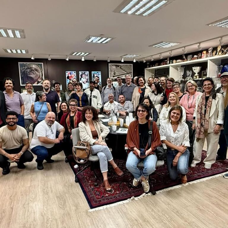 Com enorme satisfação recebemos hoje, na sede do Instituto Guga Kuerten, em Florianópolis, a vis