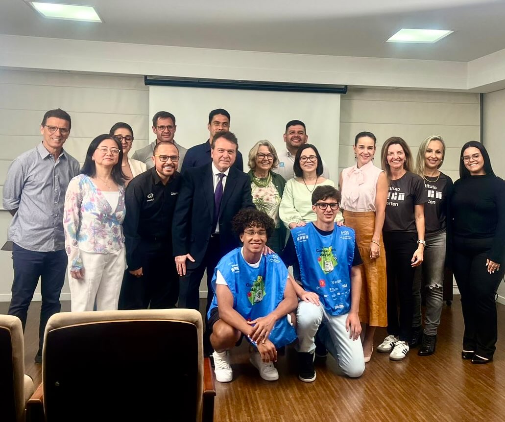 Estivemos no auditório do Hospital de Olhos de Florianópolis @hofpolis para comemorar a 8ª ediçã